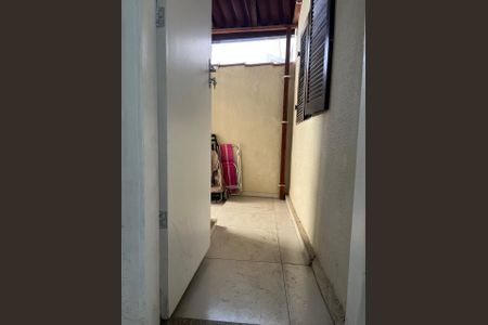 Casa à venda com 90m², 2 quartos e sem vagaÁrea externa