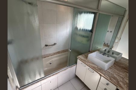 Apartamento para alugar com 115m², 1 quarto e 2 vagasBanheiro 