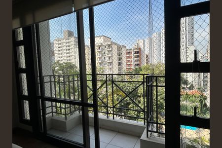 Apartamento para alugar com 115m², 1 quarto e 2 vagasSacada