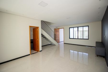 Sala de casa à venda com 4 quartos, 240m² em Tres Barras, Contagem