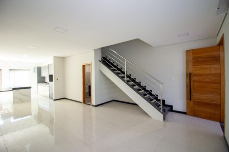 Sala de casa à venda com 4 quartos, 240m² em Tres Barras, Contagem
