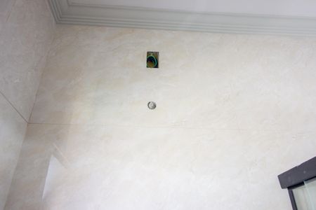 Casa à venda com 240m², 4 quartos e 2 vagasBanheiro da Suíte