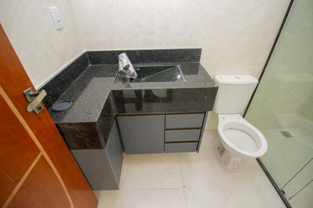 Casa à venda com 240m², 4 quartos e 2 vagasBanheiro Social