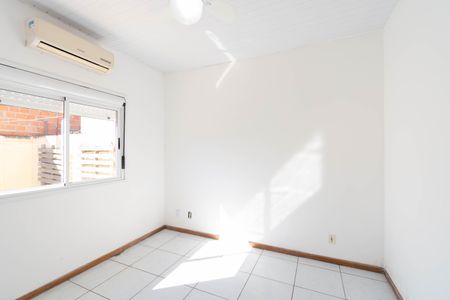 Casa de Condomínio à venda com 2 quartos, 68m² em Olaria, Canoas