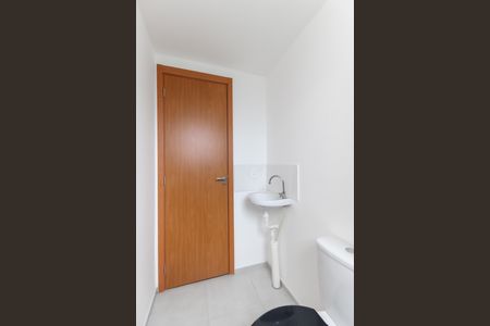 Apartamento para alugar com 44m², 2 quartos e 1 vaga Apartamento para alugar com 44m², 2 quartos e 1 vagaBanheiro