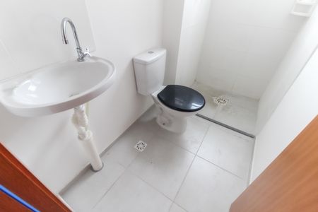 Apartamento para alugar com 44m², 2 quartos e 1 vaga Apartamento para alugar com 44m², 2 quartos e 1 vagaBanheiro