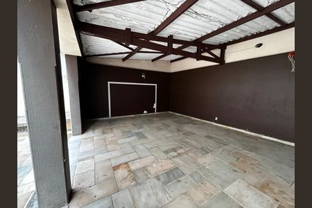 Apartamento para alugar com 90m², 2 quartos e sem vagaÁrea externa