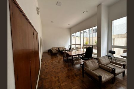 Apartamento para alugar com 90m², 2 quartos e sem vagaÁrea externa