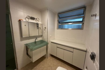 Apartamento para alugar com 90m², 2 quartos e sem vagaBanheiro