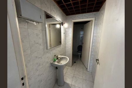Apartamento para alugar com 90m², 2 quartos e sem vagaBanheiro