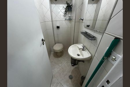 Apartamento para alugar com 90m², 2 quartos e sem vagaBanheiro