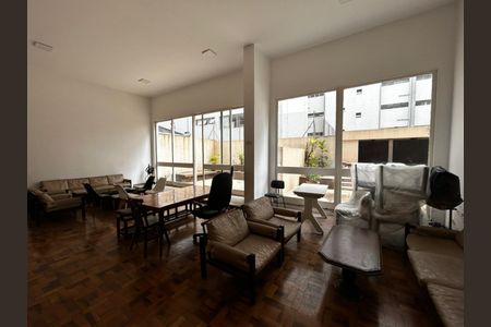 Apartamento para alugar com 90m², 2 quartos e sem vagaSala