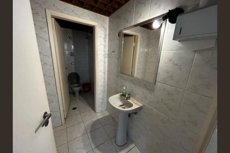 Apartamento para alugar com 90m², 2 quartos e sem vagaBanheiro