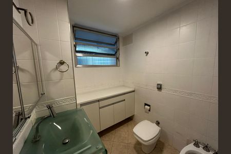Apartamento para alugar com 90m², 2 quartos e sem vagaBanheiro