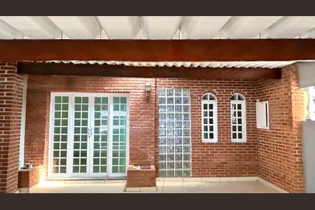 Casa para alugar com 125m², 2 quartos e 2 vagasGaragem