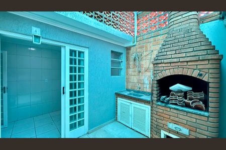 Casa para alugar com 125m², 2 quartos e 2 vagasQuintal e Área de serviço 