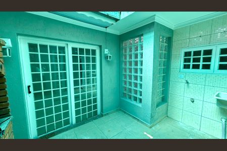 Casa para alugar com 125m², 2 quartos e 2 vagasQuintal e Área de serviço 