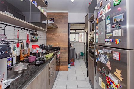 Apartamento à venda com 90m², 4 quartos e 2 vagas Apartamento à venda com 90m², 4 quartos e 2 vagasCozinha