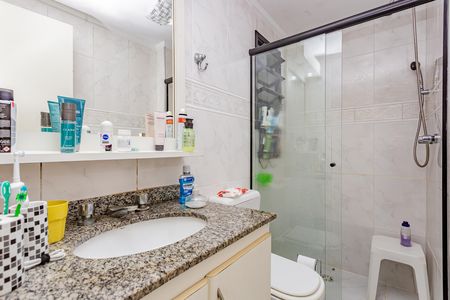 Apartamento à venda com 90m², 4 quartos e 2 vagas Apartamento à venda com 90m², 4 quartos e 2 vagasBanheiro da Suíte
