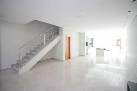 Sala de casa à venda com 4 quartos, 240m² em Tres Barras, Contagem