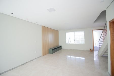 Sala de casa à venda com 4 quartos, 240m² em Tres Barras, Contagem