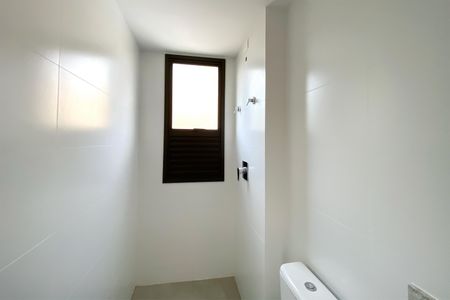 Apartamento à venda com 77m², 3 quartos e 2 vagasBanheiro da Suíte 1