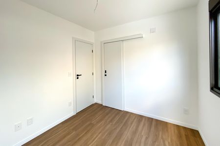 Apartamento à venda com 77m², 3 quartos e 2 vagasSemi suite 1