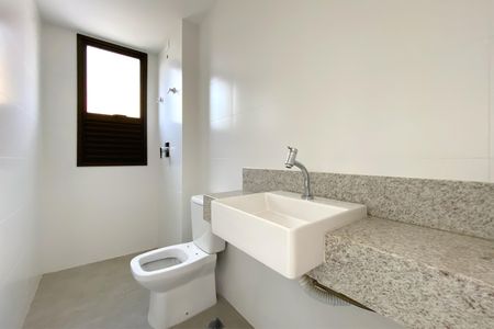 Apartamento à venda com 77m², 3 quartos e 2 vagasBanheiro da Suíte 1