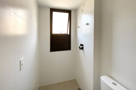 Apartamento à venda com 77m², 3 quartos e 2 vagasBanheiro das Semi suites