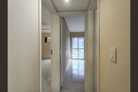 Apartamento à venda com 80m², 2 quartos e 1 vaga Apartamento à venda com 80m², 2 quartos e 1 vagaCorredor