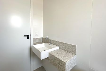 Apartamento à venda com 63m², 3 quartos e 2 vagas Apartamento à venda com 63m², 3 quartos e 2 vagasBanheiro da Suíte 1