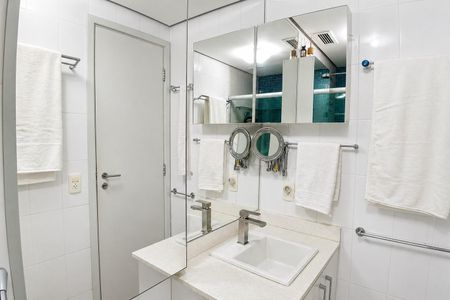 Apartamento para alugar com 54m², 1 quarto e 1 vaga Apartamento para alugar com 54m², 1 quarto e 1 vagaBanheiro