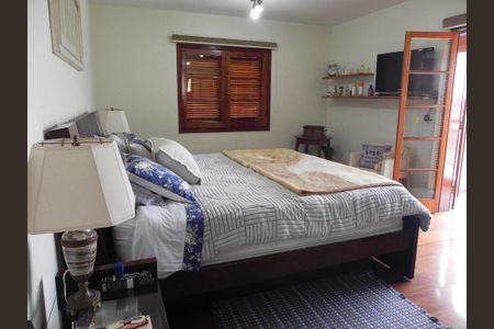 Casa à venda com 450m², 4 quartos e 5 vagasFoto 03