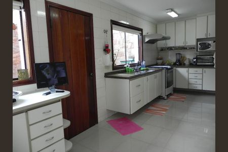 Casa à venda com 450m², 4 quartos e 5 vagasFoto 17