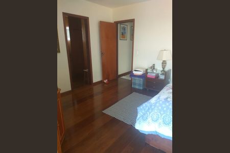 Casa à venda com 450m², 4 quartos e 5 vagasFoto 33