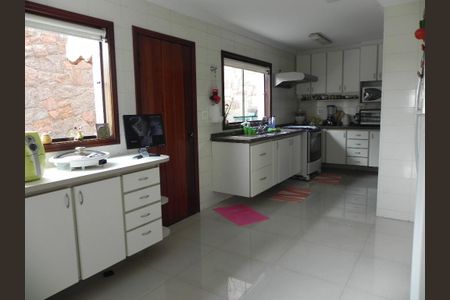 Casa à venda com 450m², 4 quartos e 5 vagasFoto 15