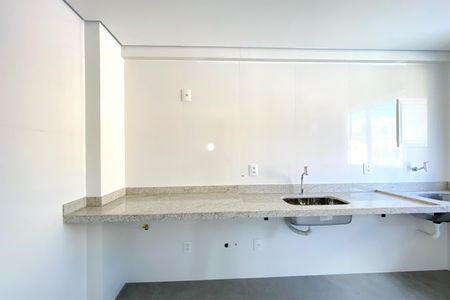 Apartamento à venda com 77m², 3 quartos e 2 vagasCozinha