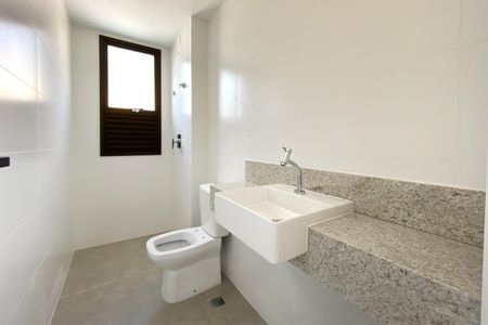 Apartamento à venda com 77m², 3 quartos e 2 vagasBanheiro da Suíte