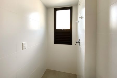 Apartamento à venda com 77m², 3 quartos e 2 vagasBanheiro das Semisuites