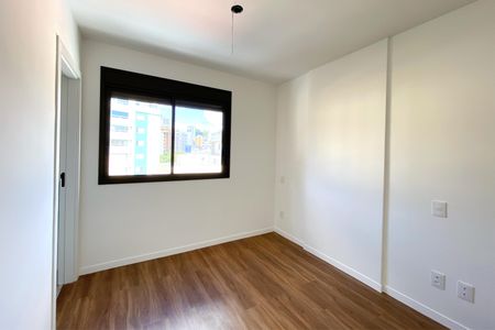 Apartamento à venda com 77m², 3 quartos e 2 vagasSuite
