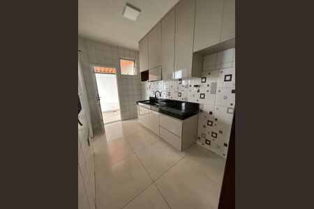 Apartamento para alugar com 66m², 2 quartos e 1 vagaCozinha
