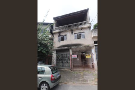 Casa à venda com 199m², 4 quartos e 2 vagasFachada