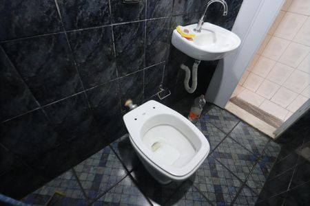 Casa à venda com 199m², 4 quartos e 2 vagasBanheiro - Casa 2