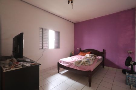 Casa à venda com 199m², 4 quartos e 2 vagasQuarto - Casa 2