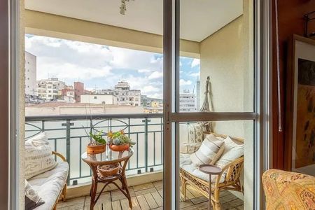 Apartamento à venda com 112m², 3 quartos e 2 vagas Apartamento à venda com 112m², 3 quartos e 2 vagasVaranda