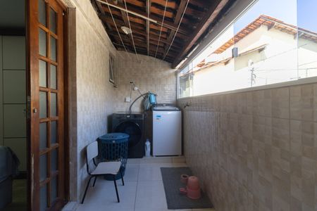 Casa de condomínio à venda com 75m², 2 quartos e 1 vaga Casa de condomínio à venda com 75m², 2 quartos e 1 vagaLavanderia