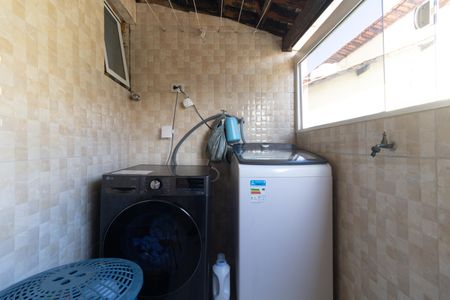 Casa de condomínio à venda com 75m², 2 quartos e 1 vaga Casa de condomínio à venda com 75m², 2 quartos e 1 vagaLavanderia