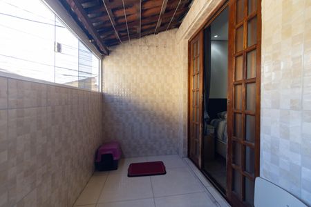 Casa de condomínio à venda com 75m², 2 quartos e 1 vaga Casa de condomínio à venda com 75m², 2 quartos e 1 vagaLavanderia