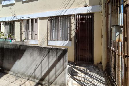 Casa de condomínio à venda com 75m², 2 quartos e 1 vaga Casa de condomínio à venda com 75m², 2 quartos e 1 vagaEntrada
