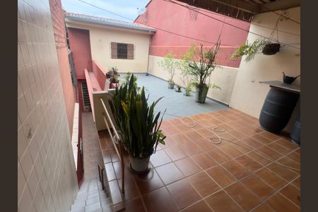 Casa à venda com 150m², 3 quartos e 2 vagas Casa à venda com 150m², 3 quartos e 2 vagasQuintal
